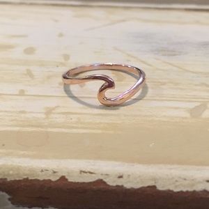 NEW rose gold pura vida wave ring